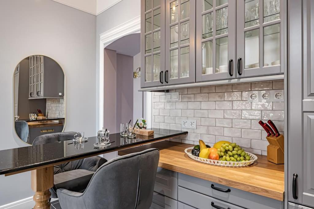 Elegant & Stylish Luxury Living Budapest