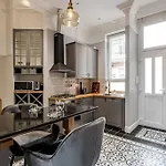 Elegant & Stylish Luxury Living