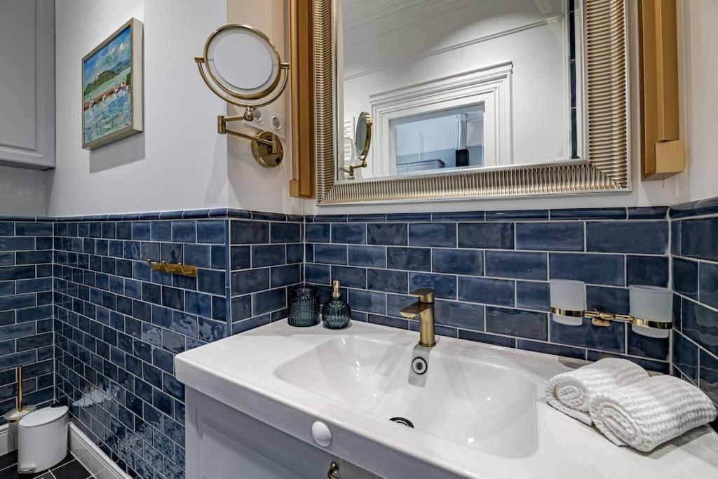Elegant & Stylish Luxury Living