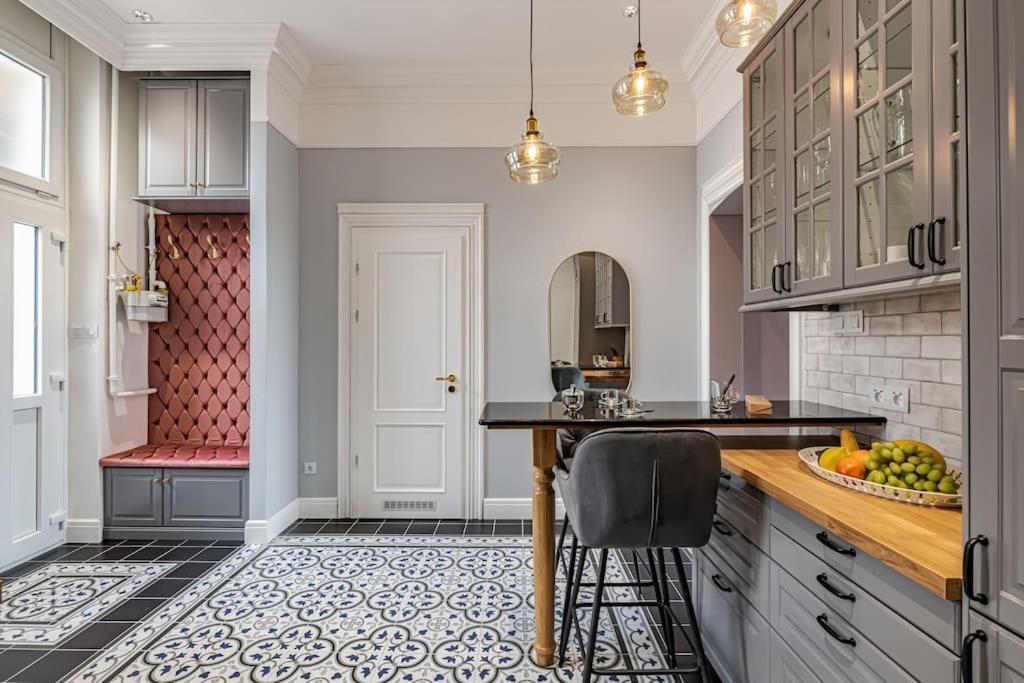 Apartment Elegant & Stylish Luxury Living Budapest