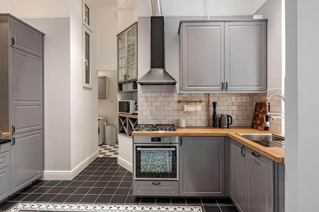 Apartment Elegant & Stylish Luxury Living Budapest